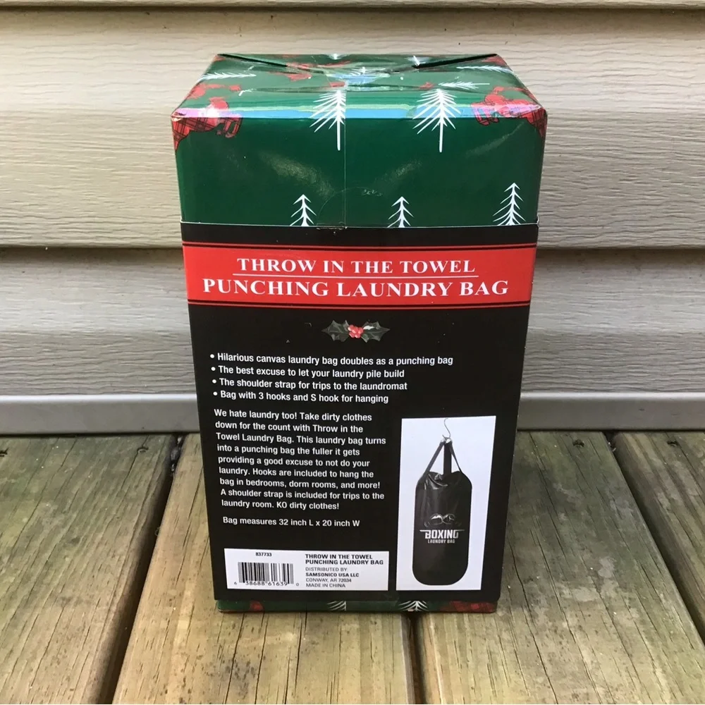 🎄🎅🏻 NIB Pre Wrapped Throw in the Towel Punching Laundry Bag, Great Gift!